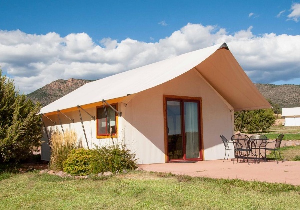 Royal Gorge Cabins image 3