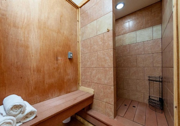 Royal Gorge Cabins image 77